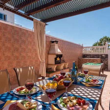 Naranja Mit Beheiztem Pool Und Meerblick By Interhome Casa de Férias Callao Salvaje